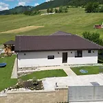 Feriehus Liptovska Mara *
