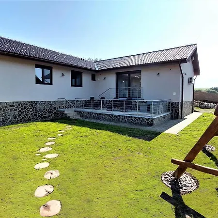 Liptovska Mara بيت للعطل